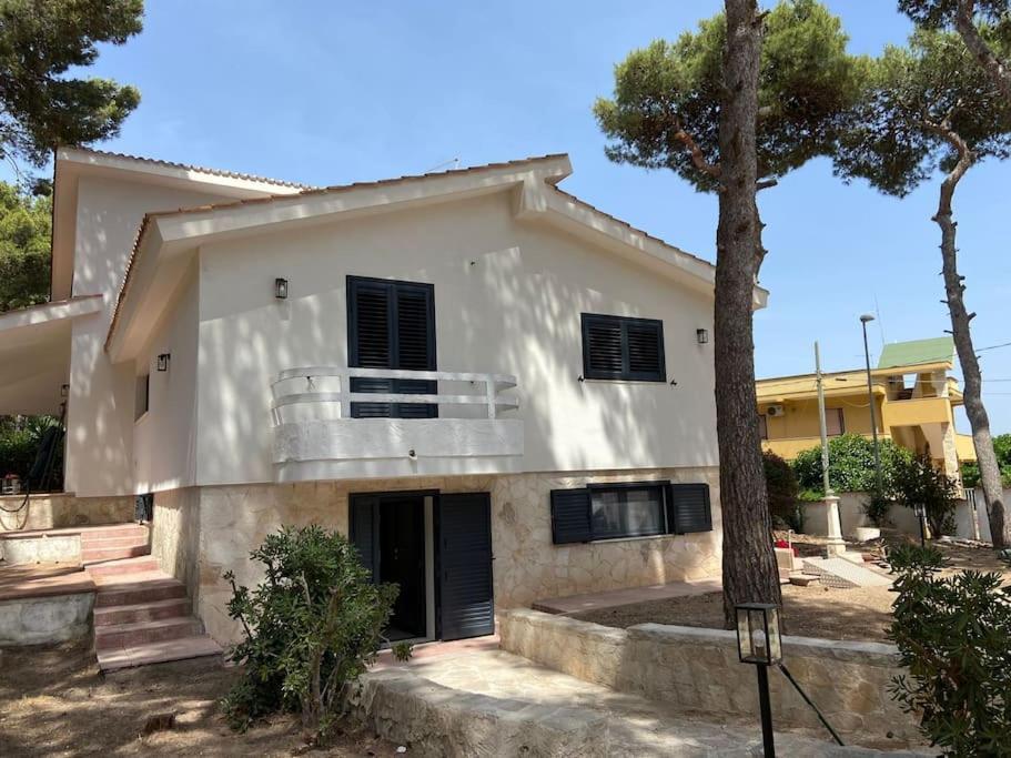 Casa Vacanze Amiche Del Mare Pulsano Exterior foto